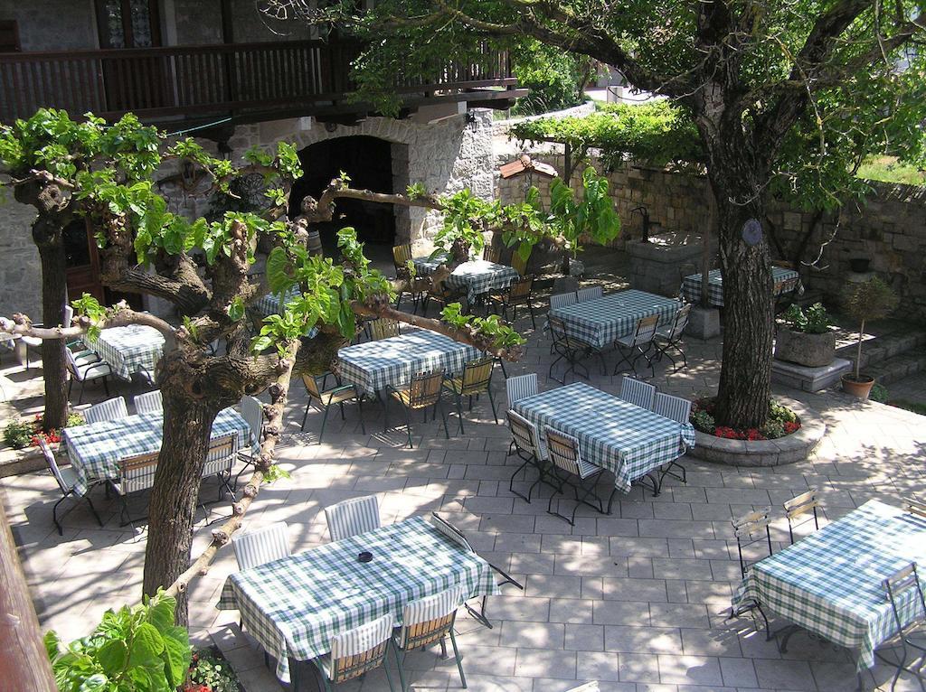 Guesthouse Domacija Sajna Сезана Экстерьер фото